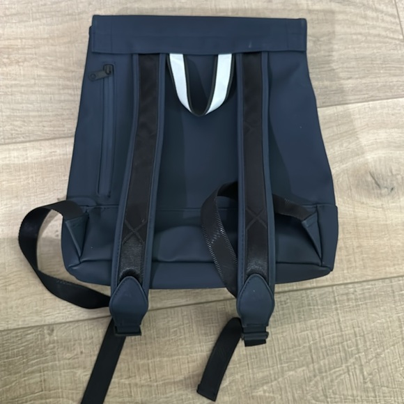 Hunter for Target small navy backpack. - Picture 4 of 14